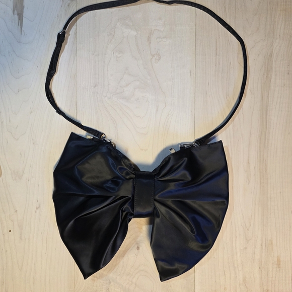 Unique 12" Black Bow Statement Accessory Cross body Over The Shoulder Handbag - Picture 8 of 8
